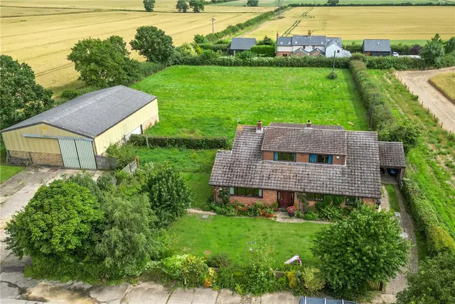 6 bedroom house, Waterloo Farmhouse, Great Stukeley, PE28