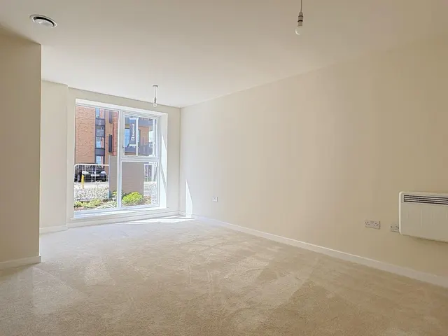 Henley Approach, Northfleet, DA11, photo 2
