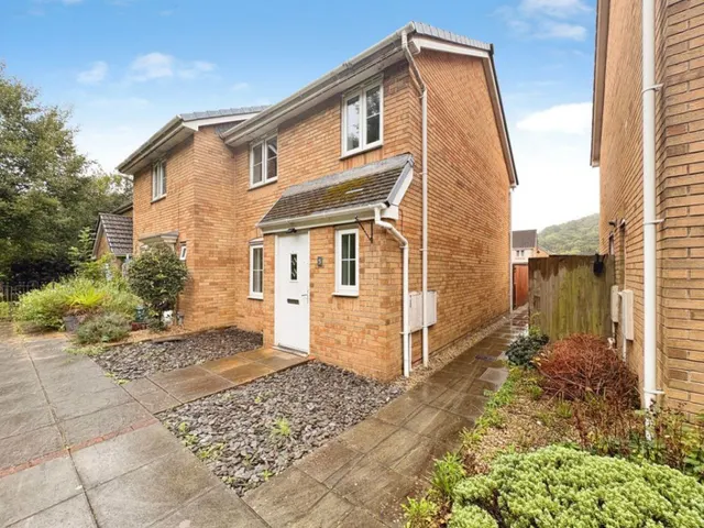 Ynys Y Wern, Cwmavon, SA12, photo 1