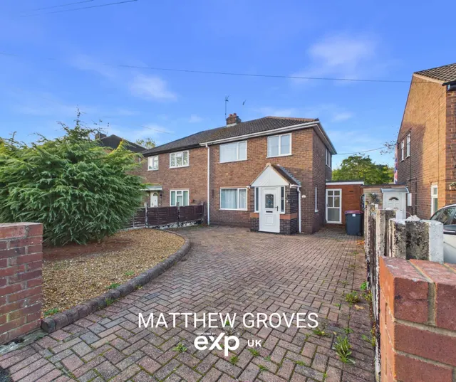 Second Avenue, Ketley Bank, TF2, photo 1