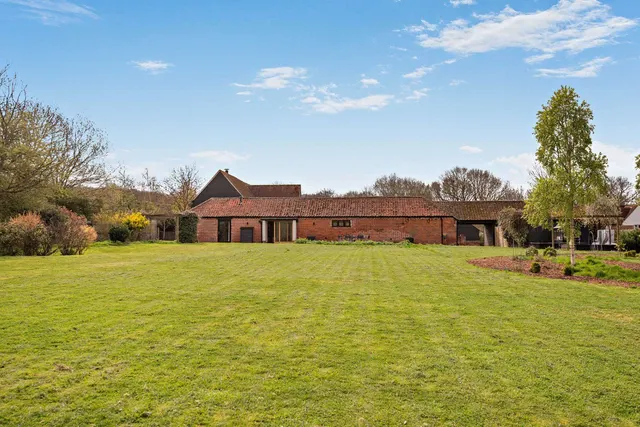 Photo 2 — New Lodge Chase, Little Baddow, Chelmsford, Essex, CM3 4AZ