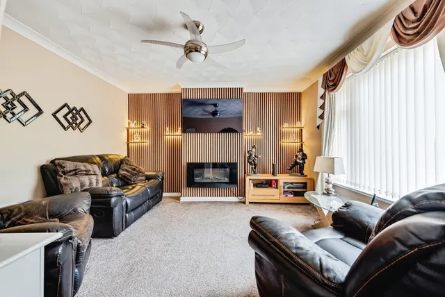Photo 3 — Oaksey Road, Swindon, Wiltshire, SN2