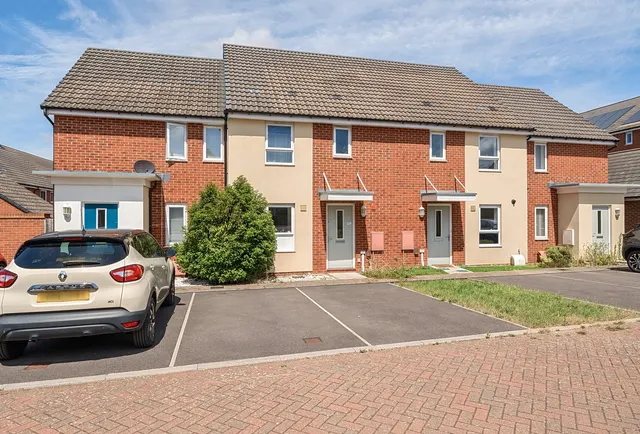 Photo 3 — Oatley Way, Fishponds, BS16 2FU