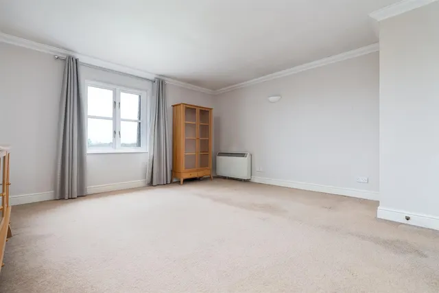 Thorney Mill Road, West Drayton, UB7, photo 2