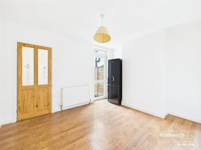 Photo 2 — Connaught Road, Reading, Berkshire, RG30