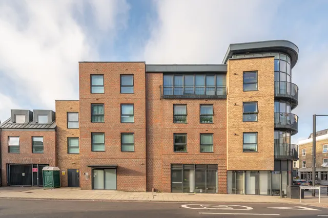 Apartment 11, 2 Trevelyan Road, London, photo 1