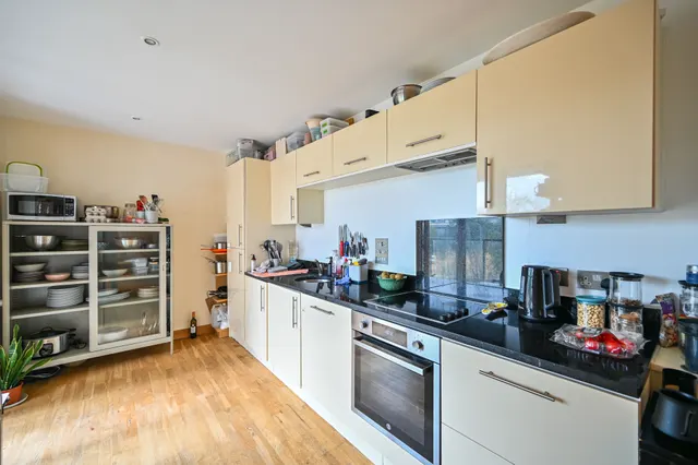 Photo 2 — Flat 111, Ink Court, 419 Wick Lane, London