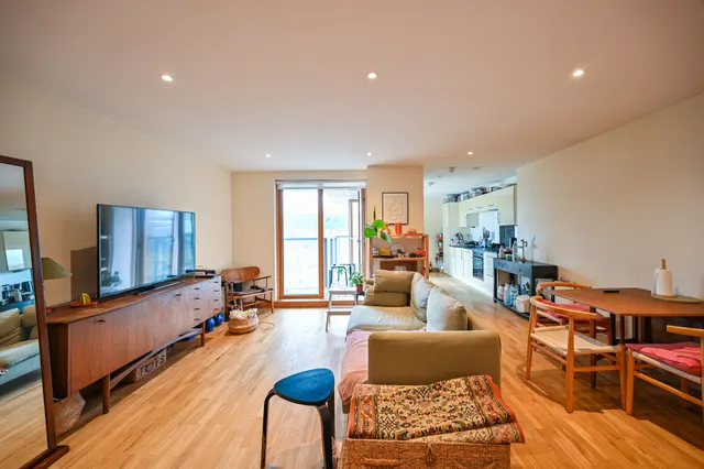 Flat 111, Ink Court, 419 Wick Lane, London, photo 1