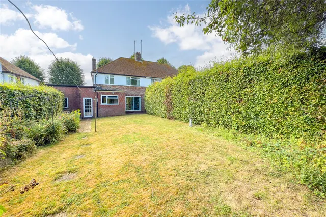 Photo 2 — Ridgewood Drive, Harpenden, Hertfordshire, AL5 3LE