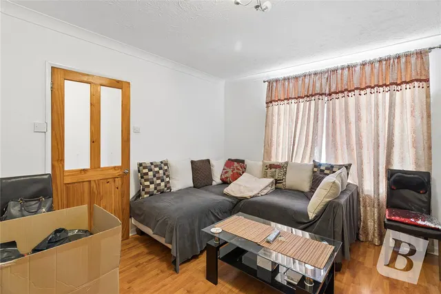 Bentry Road, Dagenham, RM8, photo 2