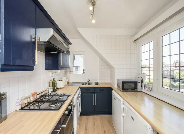 Photo 2 — Rodway Road, Putney, SW15
