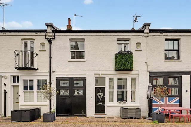 Cranley Mews, London, SW7 3BY, photo 1