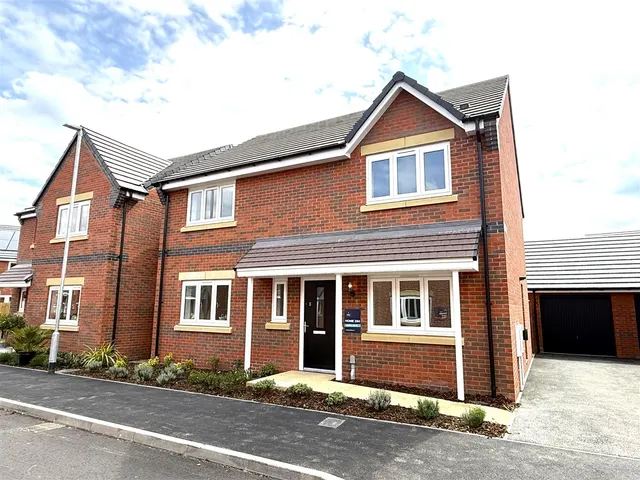 Spitfire Road, Tatenhill, DE13, photo 1