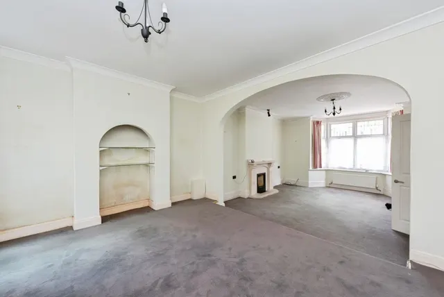 Lynwood Drive, Worcester Park, KT4, photo 2