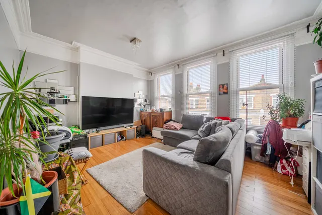 Muirkirk Road, SE6, photo 1