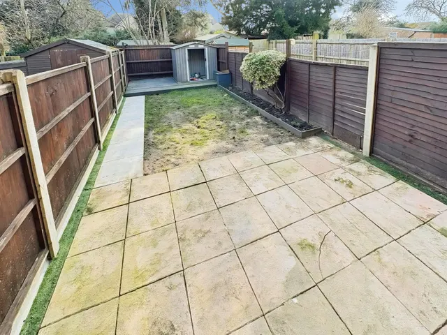 Photo 2 — Holland Close, Bourne, PE10
