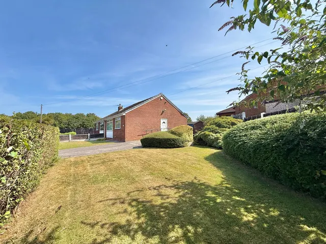 Thomas Close, Denton, M34, photo 2