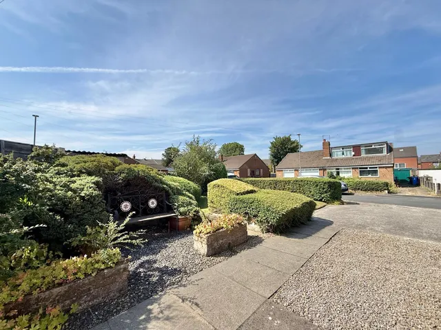 Thomas Close, Denton, M34, photo 3
