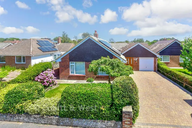 Garden Close, Hayling Island, PO11, photo 1