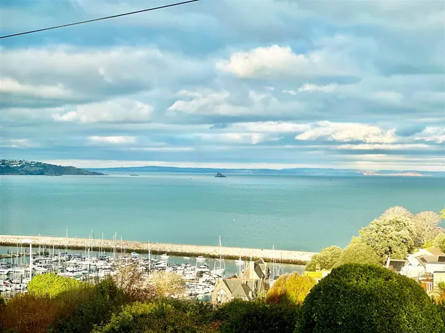 Garlic Rea, Brixham, photo 2