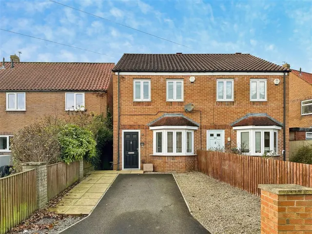 Galtres Drive, Easingwold, YO61, photo 1