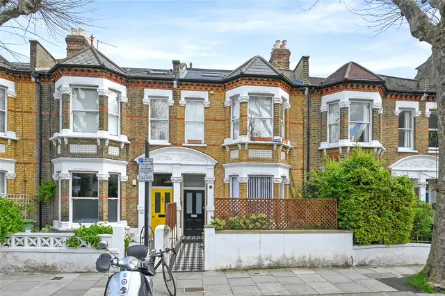 Ormiston Grove, London, W12, photo 2