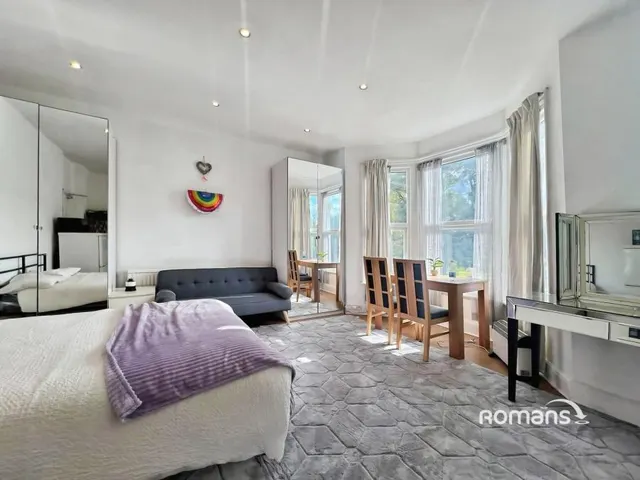 London Road, High Wycombe, HP11, photo 1