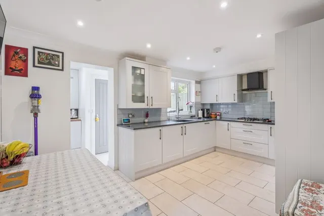 Photo 2 — Churchill Drive, Marlow SL7 1TW