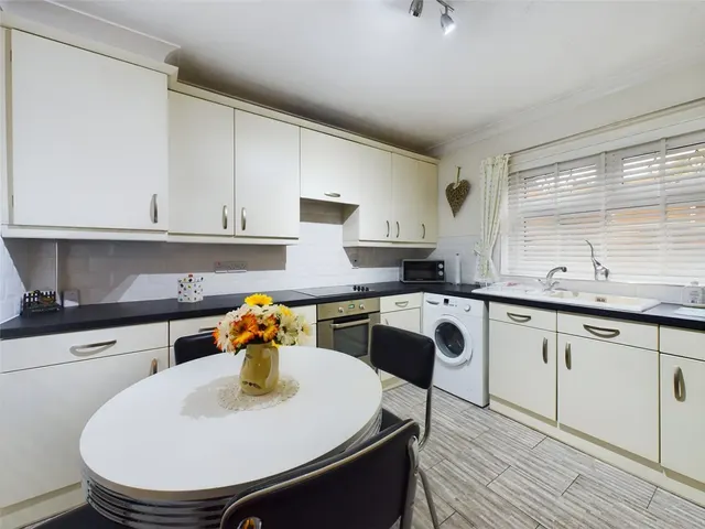 Upper Barn Close, Heanor, DE75, photo 2