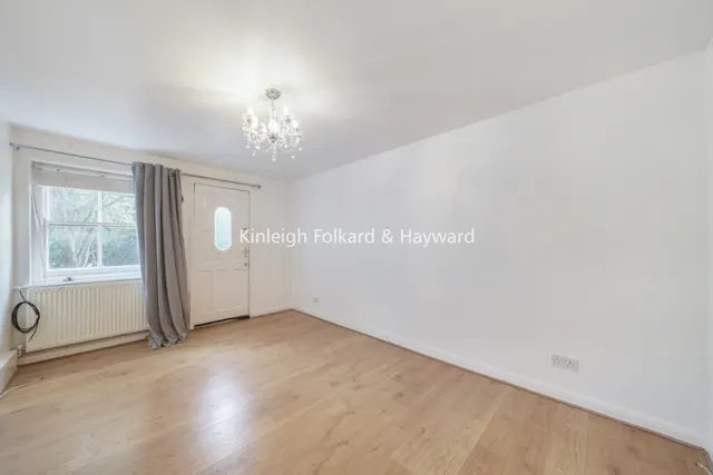 2 bedroom flat — Mount View Road, London, N4