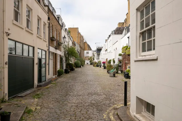 Craven Hill Mews, London, W2, photo 2
