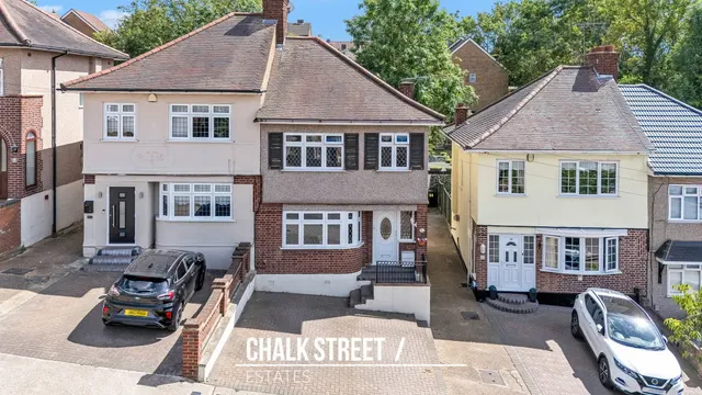 Kingshill Avenue, Romford, RM5, photo 1