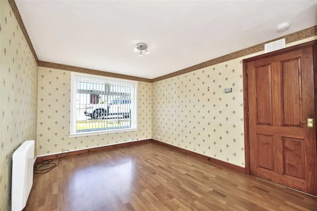 Burnbutts Crescent, Cove Bay, AB12, photo 2