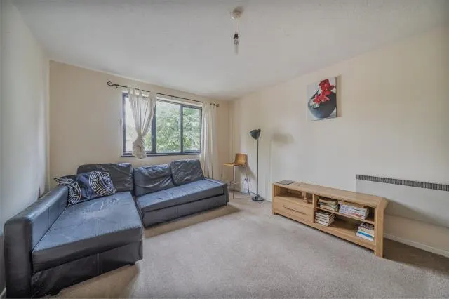 Pebble Drive, Didcot, OX11, photo 2