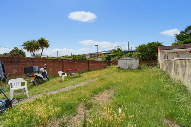 Photo 3 — Park Avenue, Southall, UB1 3AN