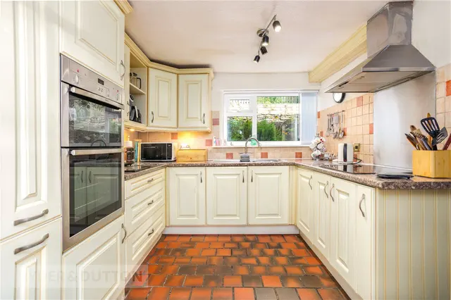 Luzley Road, Ashton-under-Lyne, OL6, photo 3