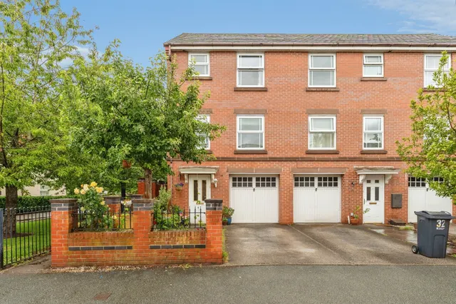 Black Diamond Street, Chester, photo 1
