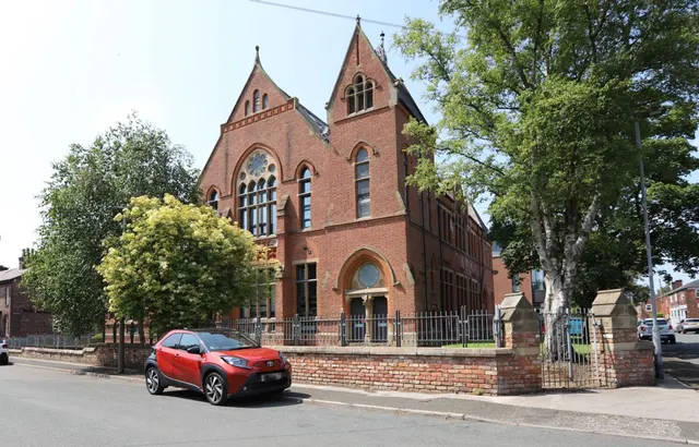 Grey Street, Prestwich, M25, photo 2