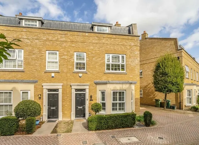 Lendy Place, Sunbury-on-thames, TW16, photo 1
