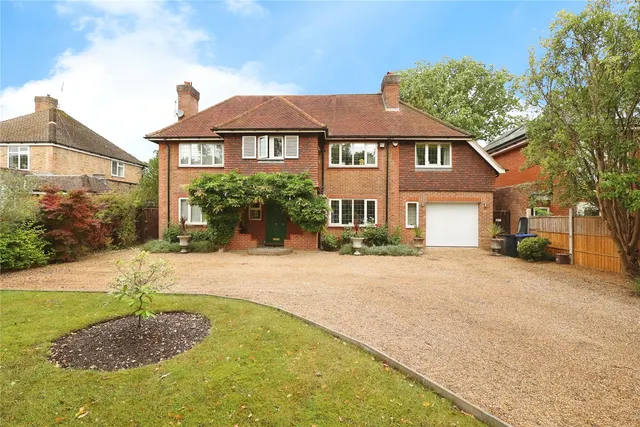 Dukes Wood Drive, Gerrards Cross, SL9, photo 1