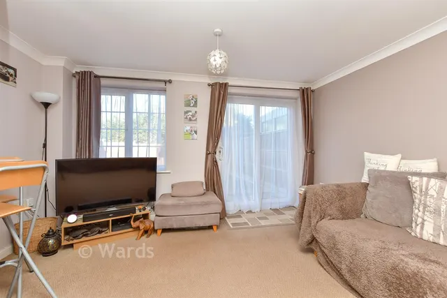 Fennel Close, Minster On Sea, ME12, photo 2