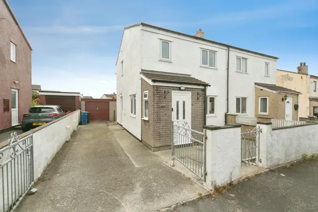 Gaerwen Uchaf Estate, Gaerwen, LL60, photo 1