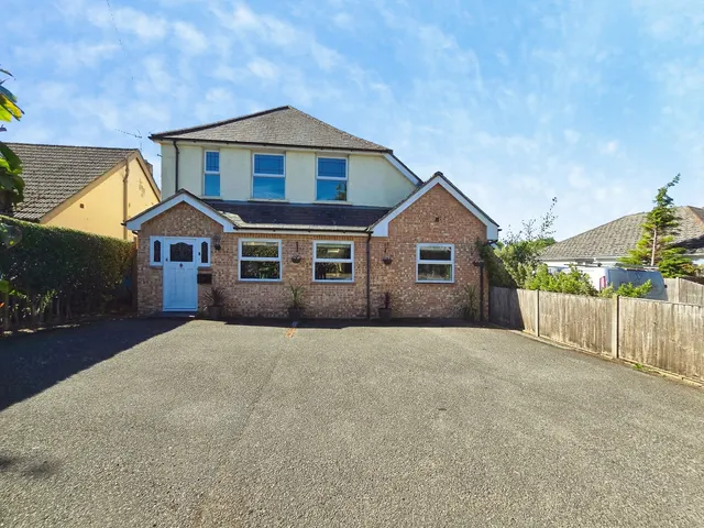 Photo 2 — Coleford Bridge Road, Mytchett, Surrey, GU16 6DN