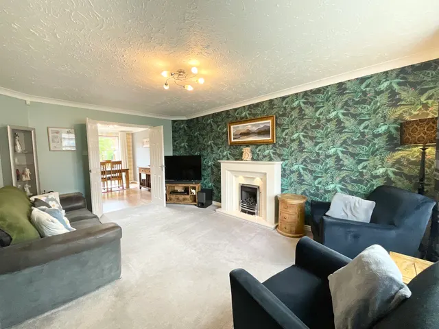 Peregrine Grove, Stoke-On-Trent, ST3, photo 2