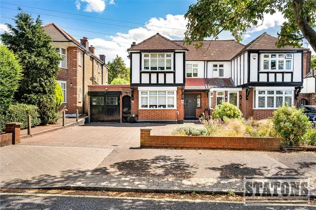 Oakdale, London, N14 5RA, photo 1