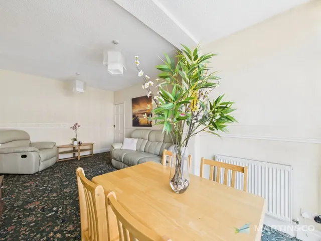 Photo 3 — Ferndale Avenue, Blackpool