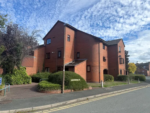 St. Marys Close, Newtown, SY16, photo 1
