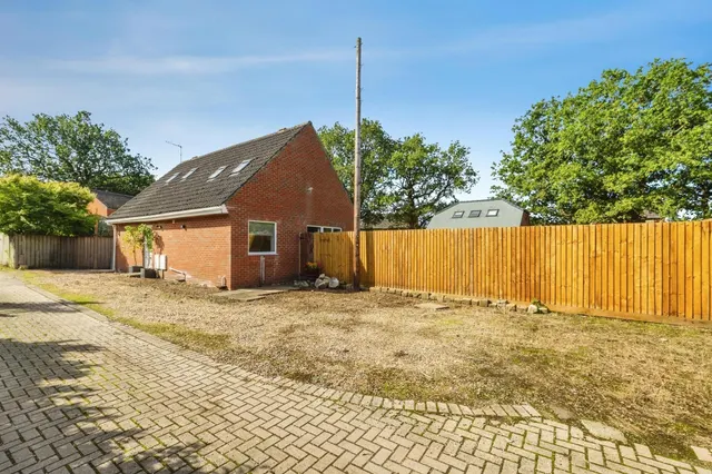Newark Road, North Hykeham, Lincoln, photo 1