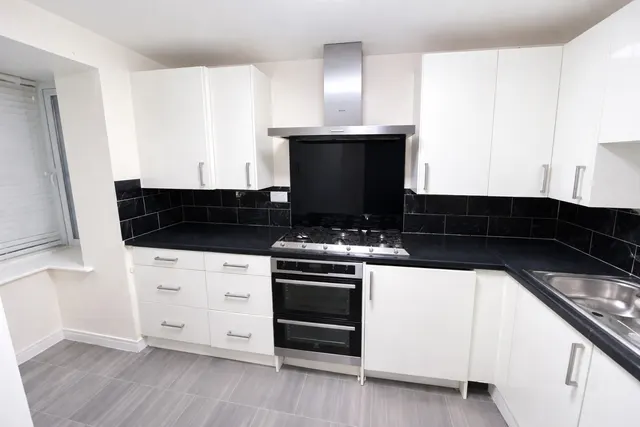 Apollo Avenue, MK11, photo 2