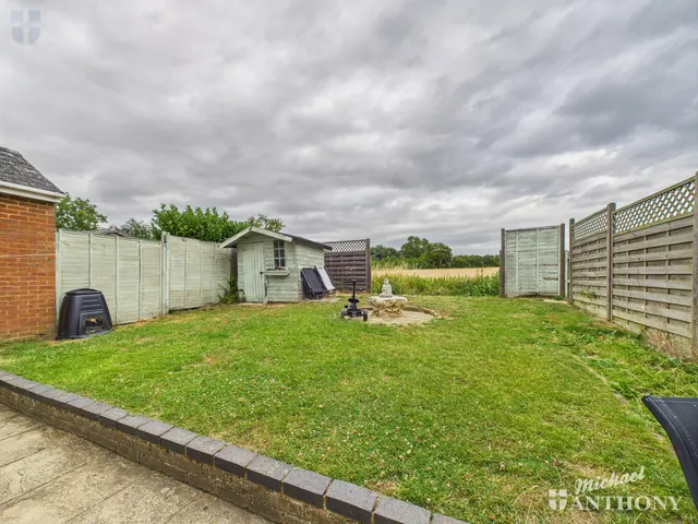 Photo 3 — The Comfrey, Aylesbury, HP19 0FL